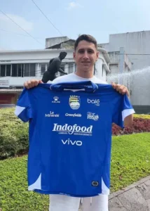 Luka Menalo Kagumi Antusiasme Bobotoh: "Ini Sesuatu yang Luar Biasa