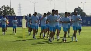 Persib Bandung Resmi Gaet Luka Menalo, Winger Bosnia Tanda Tangan Kontrak Dua Tahun